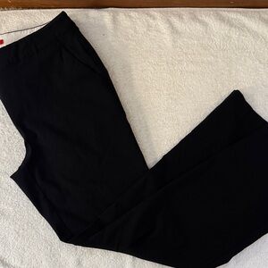 EUC IZOD Classic Flat Front Women's Pants Size 8 (28”inseam)